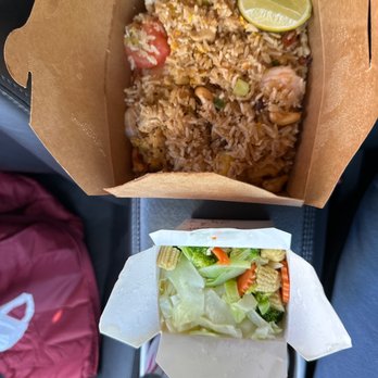 PraJam Thai - Pineapple rice with shrimp & chicken and a side of veggies - Thai Near Me - Richmond, California PraJam Thai - Pineapple rice with shrimp & chicken and a side of veggies - Thai Near Me - Richmond, California
