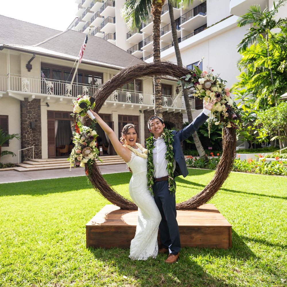 VIVIDfotos - Photos: VIVIDfotos // Wedding Coordinator: A Perfect Day // Florals+Arch: Plant Hawaii // Bridal Glam: Perfectly Made // Venue: Halekulani - Event Photography Near Me VIVIDfotos - Photos: VIVIDfotos // Wedding Coordinator: A Perfect Day // Florals+Arch: Plant Hawaii // Bridal Glam: Perfectly Made // Venue: Halekulani - Event Photography Near Me