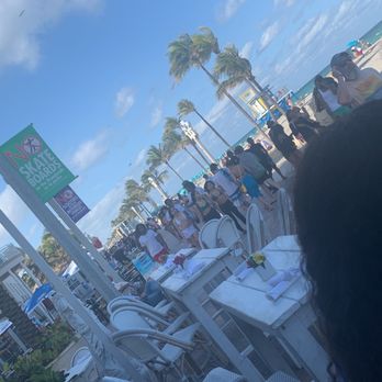 Venice Restaurant - Can sit right on the boardwalk - Pizza Near Me - Hollywood, Florida Venice Restaurant - Can sit right on the boardwalk - Pizza Near Me - Hollywood, Florida