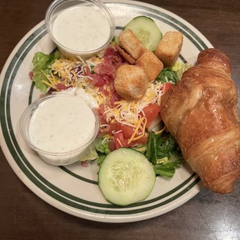 Willie Sue's - Salade - Bars Near Me - Sumter, South Carolina