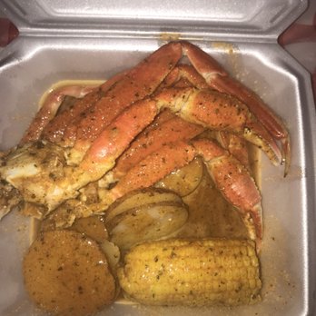 Grants Crabs, Seafood & Grille - Yummy garlic and spicy snow crabs and blue crabs with corn and potatoes. Delicious! - Seafood Near Me - Largo, Florida Grants Crabs, Seafood & Grille - Yummy garlic and spicy snow crabs and blue crabs with corn and potatoes. Delicious! - Seafood Near Me - Largo, Florida