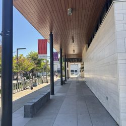 Northside Branch Library - Entering from parking lot