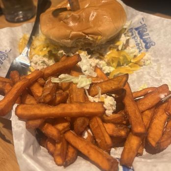 Islands Restaurant - Moa Kai (Tuna) - Burgers Near Me - San Diego, California