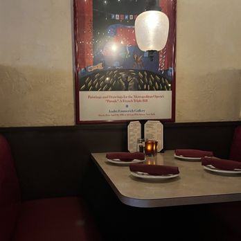 Domenico's Belmont Shore - Small booth at restaurant - Pizza Near Me - Long Beach, California
