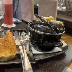 Matt The Thresher - Mussels