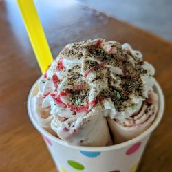 Crazy Bato - Rolled ice cream, vanilla base with strawberries and banana and whipped cream