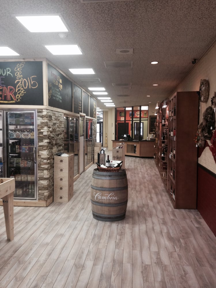 Gallery of Wines Logo