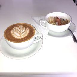 Canelatte and oatmeal Canelatte and oatmeal