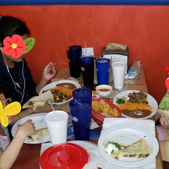 LA VECINDAD - My girls, enjoying their food. - Tacos Near Me - Las Vegas, Nevada LA VECINDAD - My girls, enjoying their food. - Tacos Near Me - Las Vegas, Nevada