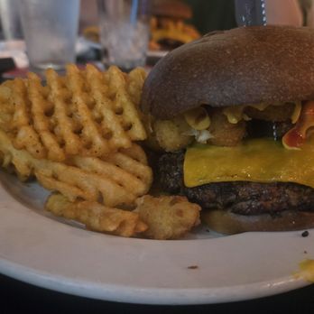 The Crow's Nest - Wisconsin burger - Breakfast & Brunch Near Me - Maplewood, Missouri