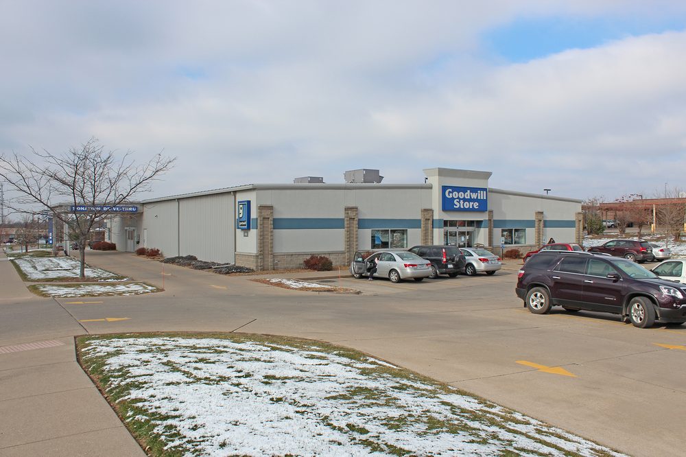 GOODWILL STORE 2001 Cedar Plaza Dr, Muscatine, IA Yelp