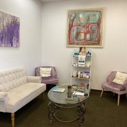 Coastal Contours and Wellness - Lobby waiting area