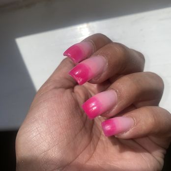 Lee Spa Nails - nails - Nail Salons Near Me - Holly Springs, North Carolina