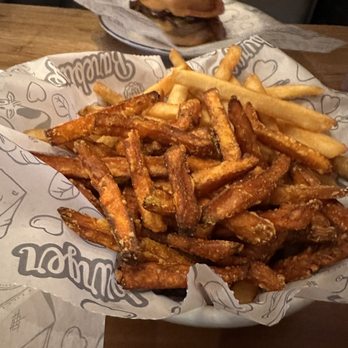 Bareburger - Astoria - Share Fries/Sweet Fries & regular - Burgers Near Me - Astoria, New York