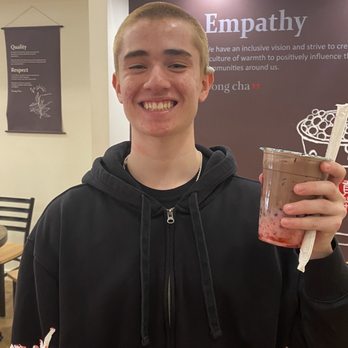 Gong Cha - Mans holding a strawberry chocolate latte - Bubble Tea Near Me - Bridgewater Township, New Jersey Gong Cha - Mans holding a strawberry chocolate latte - Bubble Tea Near Me - Bridgewater Township, New Jersey