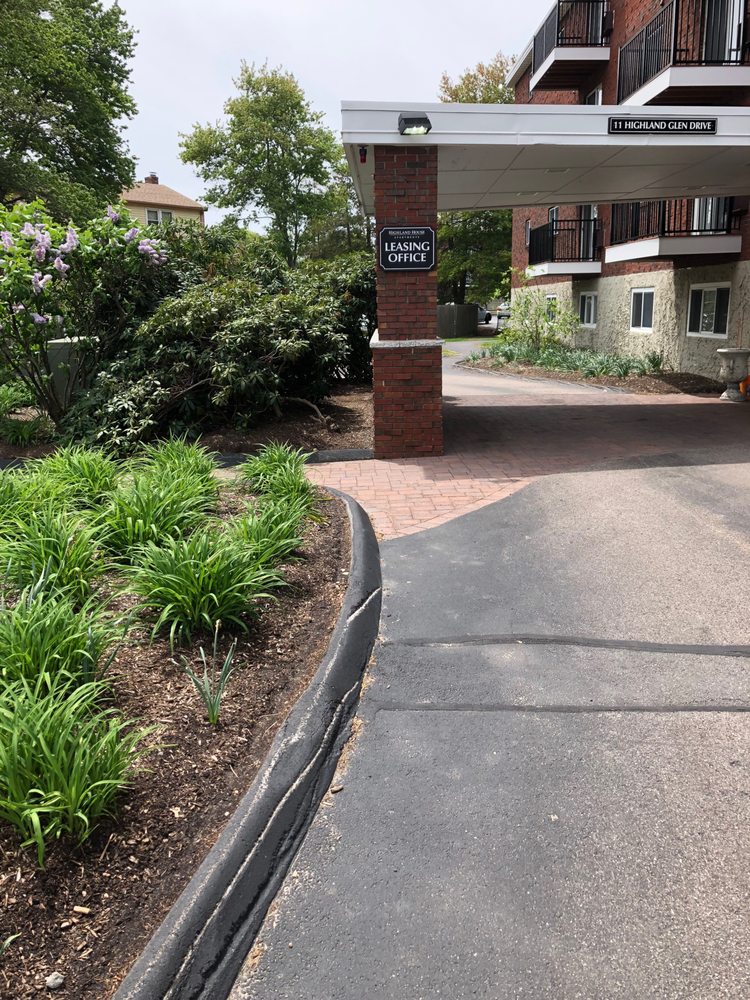 HIGHLAND HOUSE APARTMENTS Updated July 2024 11 Highland Glen Dr