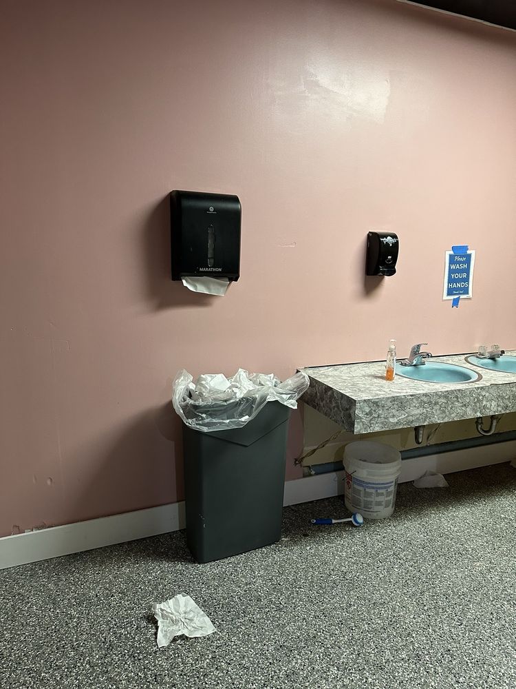 HYDE PARK ROLLER MAGIC 33 Photos & 10 Reviews 4178 Albany Post Rd