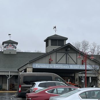Machine Shed Restaurant - cars parked in front of it - American Near Me - Waukesha, Wisconsin