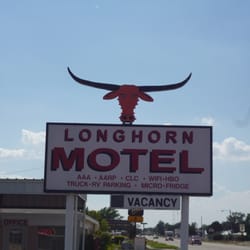 Longhorn Motel - Cant miss it on the main street !