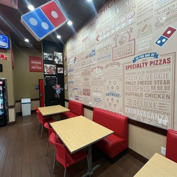 Domino's Pizza - Seating - Pizza Near Me - Thousand Oaks, California Domino's Pizza - Seating - Pizza Near Me - Thousand Oaks, California