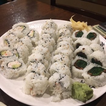 Kansai - California roll, spinach and mushroom roll - Japanese Near Me - Oakland, California Kansai - California roll, spinach and mushroom roll - Japanese Near Me - Oakland, California