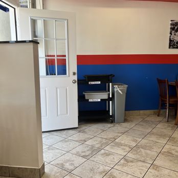 Oh G Burger - Interior - Burgers Near Me - Hayward, California Oh G Burger - Interior - Burgers Near Me - Hayward, California