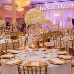 Floral Design & Decor: Shakor Decor
Photography: Cloud 9
Venue: Paradise Ballrooms (Mirage) Floral Design & Decor: Shakor Decor
Photography: Cloud 9
Venue: Paradise Ballrooms (Mirage)