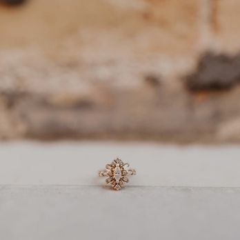 Knutson Jewelers  - Jewelry Near Me