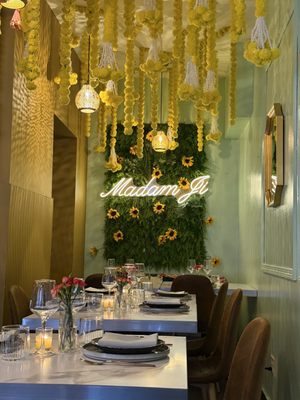 Madam Ji Ki Shaadi by null