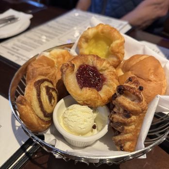 Vic Stewart's - Pastries - Steakhouses Near Me - Brentwood, California