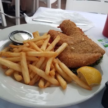 Willie T's - Grouper fish & chips - Bars Near Me - Key West, Florida Willie T's - Grouper fish & chips - Bars Near Me - Key West, Florida