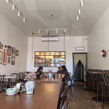 Liu’s Cafe - Dinning Area - Cafes Near Me - Los Angeles, California Liu’s Cafe - Dinning Area - Cafes Near Me - Los Angeles, California