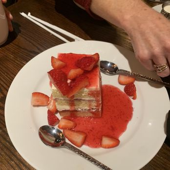 LongHorn Steakhouse - Strawberry dessert with very fresh strawberries - Steakhouses Near Me - Newington, New Hampshire LongHorn Steakhouse - Strawberry dessert with very fresh strawberries - Steakhouses Near Me - Newington, New Hampshire