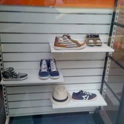 La Halle aux Chaussures