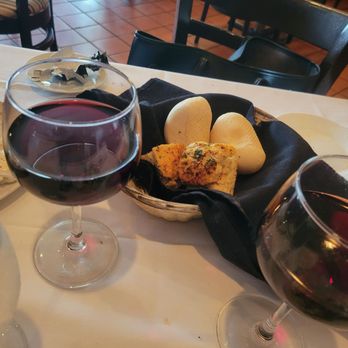 Trattoria Luna - Starter and Chianti on a Saturday evening - Italian Near Me - Miami, Florida Trattoria Luna - Starter and Chianti on a Saturday evening - Italian Near Me - Miami, Florida