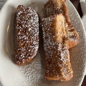 Family Ties Restaurant - French toast sticks - Breakfast & Brunch Near Me - Tiverton, Rhode Island