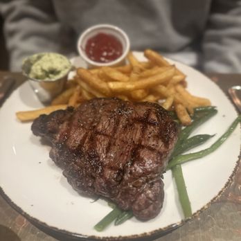 30 Boltwood - Steak Frites - New American Near Me - Amherst, Massachusetts