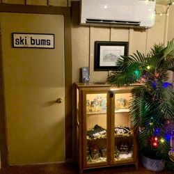 TC's Restaurant - Entrance (inside)