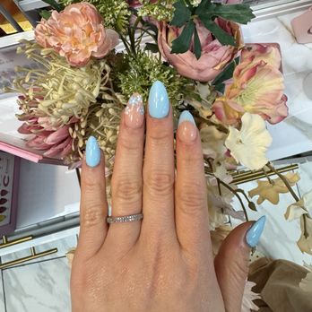 Berkeley Pinkies - Gel-x, short almond - Nail Salons Near Me - Berkeley, California