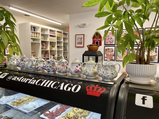 Astoria Café & Bakery by null