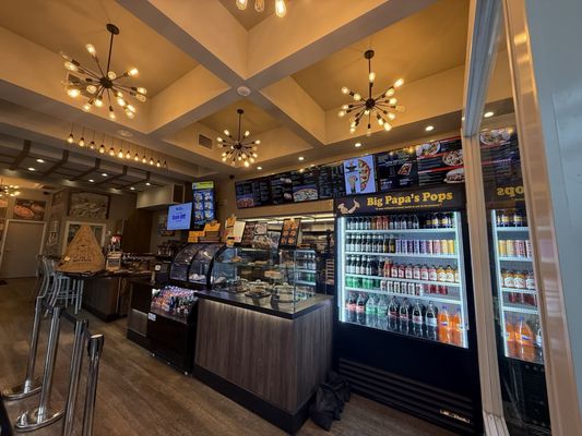 Big Mama's & Papa's Pizzeria by null