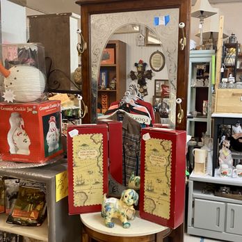Shabby Chic Antiques & Crafts - Antiques Near Me - Keene, Texas Shabby Chic Antiques & Crafts - Antiques Near Me - Keene, Texas