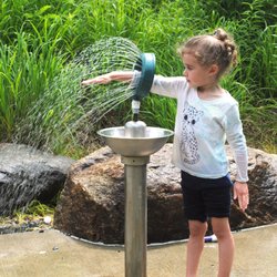 Montshire Museum of Science - Get into water play in Science Park!