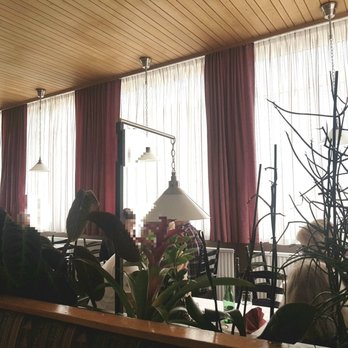 Gasthaus Rois - Vorderer Gastraum - Austrian Near Me - Mönichkirchen, 3