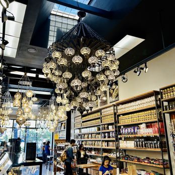 LOKUM - Interior with beautiful lighting - Coffee & Tea Near Me - Santa Barbara, California LOKUM - Interior with beautiful lighting - Coffee & Tea Near Me - Santa Barbara, California