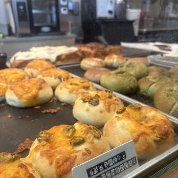 Miopane - jalapeño sharp cheddar bagel display - Bakeries Near Me - Pasadena, California Miopane - jalapeño sharp cheddar bagel display - Bakeries Near Me - Pasadena, California