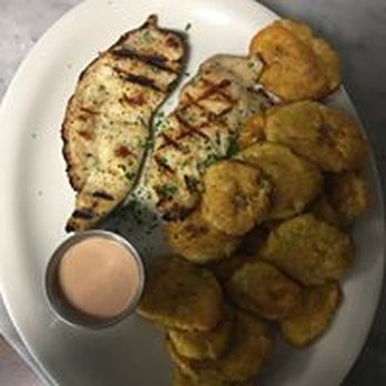Mi Casita Dulce - pechuga de pollo al la parilla con tostones / grilled chicken with fried plantains - Dominican Near Me - Allentown, Pennsylvania Mi Casita Dulce - pechuga de pollo al la parilla con tostones / grilled chicken with fried plantains - Dominican Near Me - Allentown, Pennsylvania
