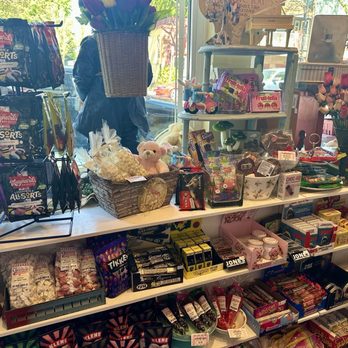 Into Chocolate Candy & Confections - Chocolatiers & Shops Near Me - Langley, British Columbia