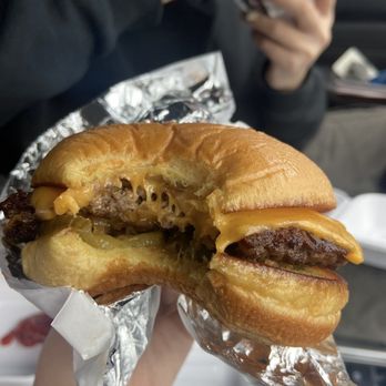 Burger Drops - cheese burger - Burgers Near Me - Toronto, Ontario Burger Drops - cheese burger - Burgers Near Me - Toronto, Ontario