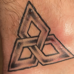 Yankee Tattoo - Would you want to get a tattoo from a shop that thinks is is acceptable linework?  yankee tattoo